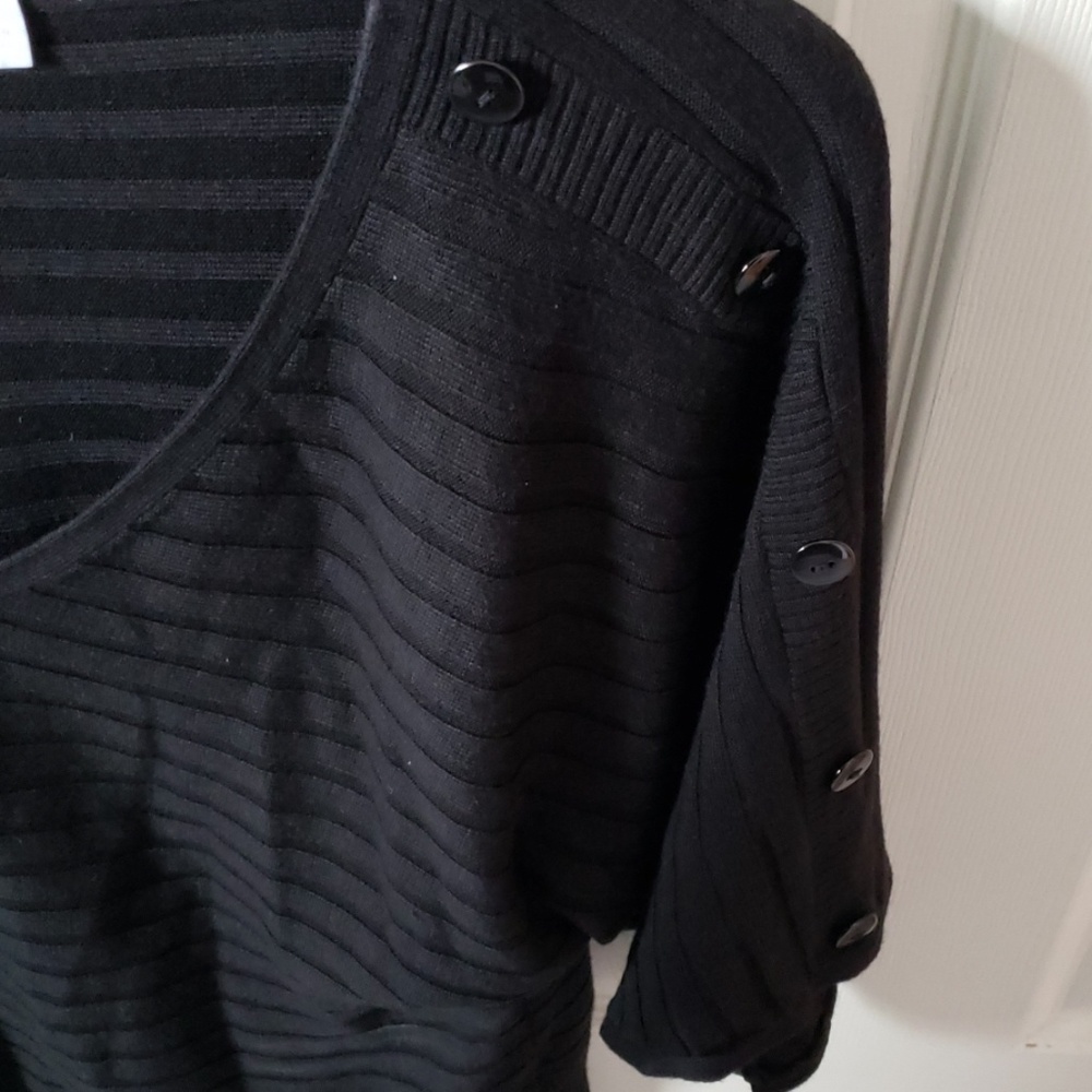 Sweater - Picture 2 of 3